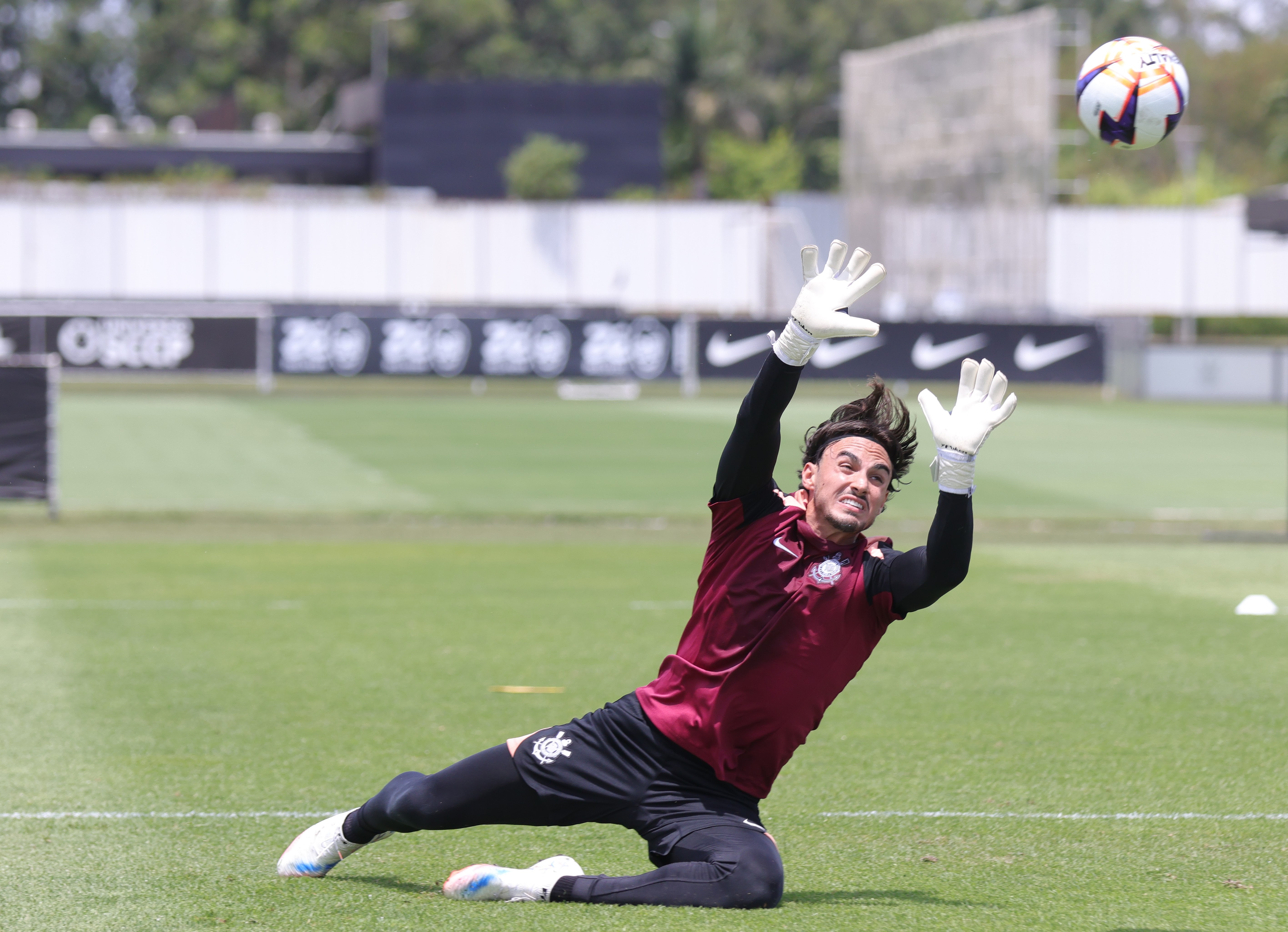 Corinthians oficializa empréstimo de Matheus Donelli a time do exterior