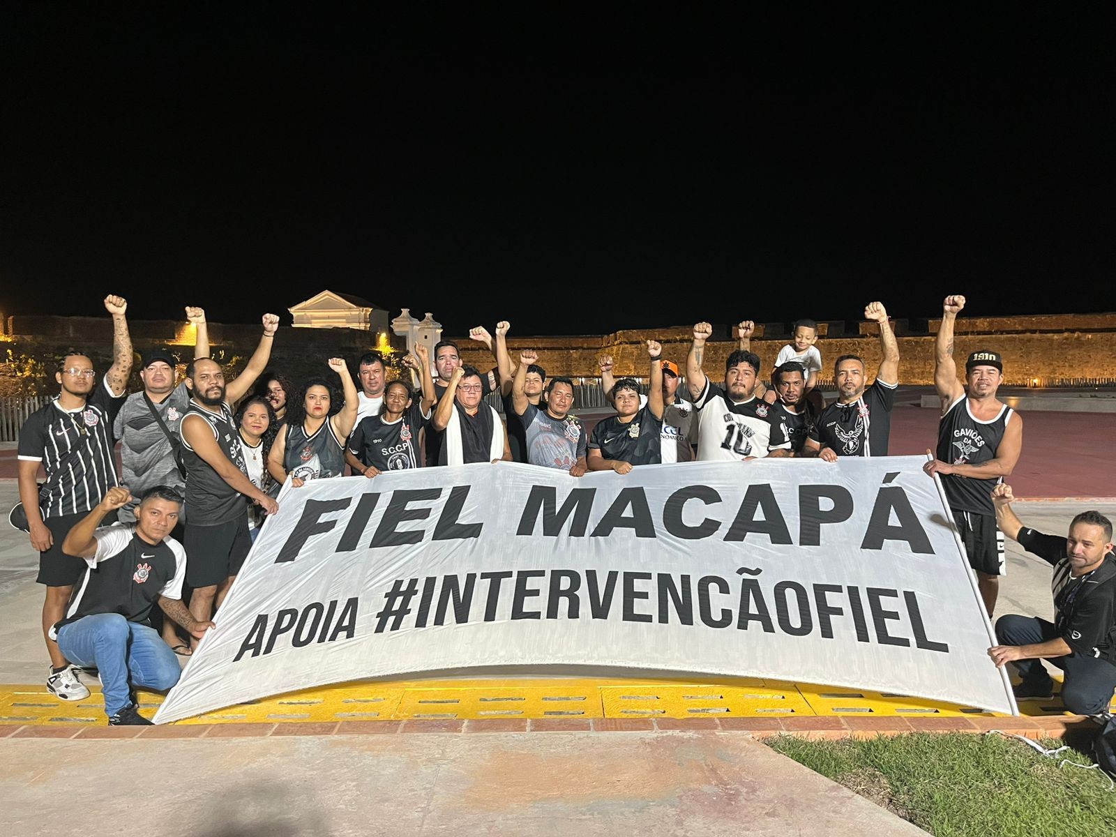 Fiel Fort Macapá doa sangue e protesta no aniversário de 116 anos do Corinthians