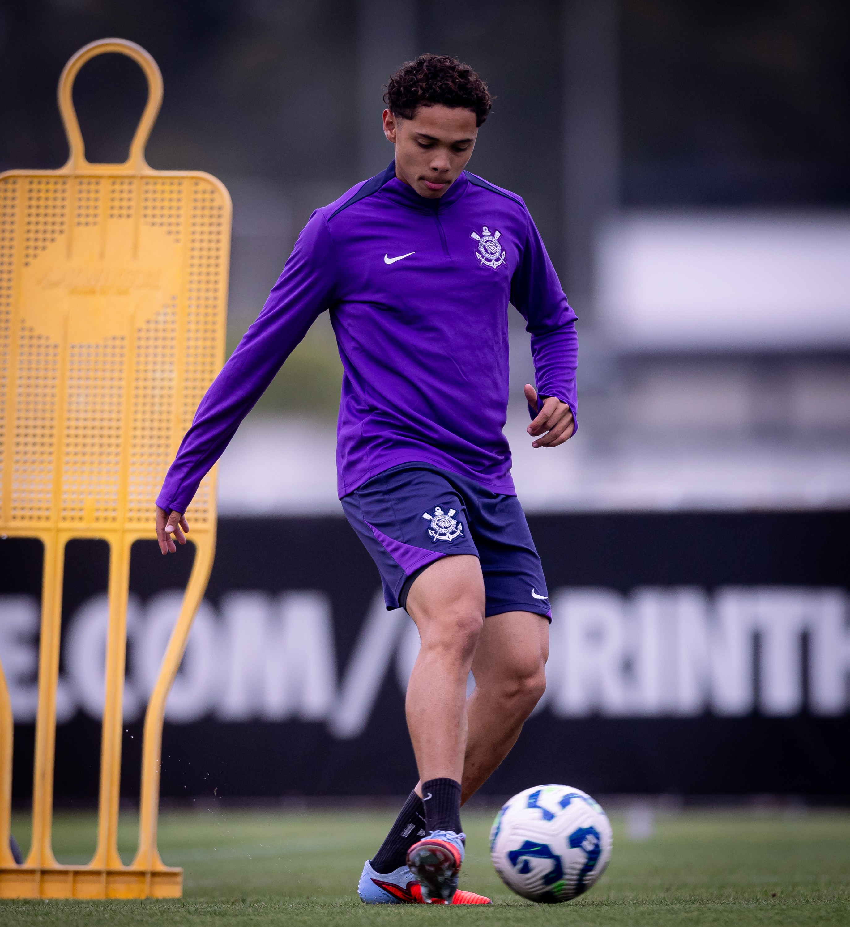 FECHA COM JOIA?? Corinthians confirma renovação até 2029 e dobra multa rescisória de jovem