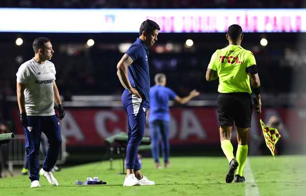 Carpini sob pressão antes de sequência difícil fora de casa no São Paulo