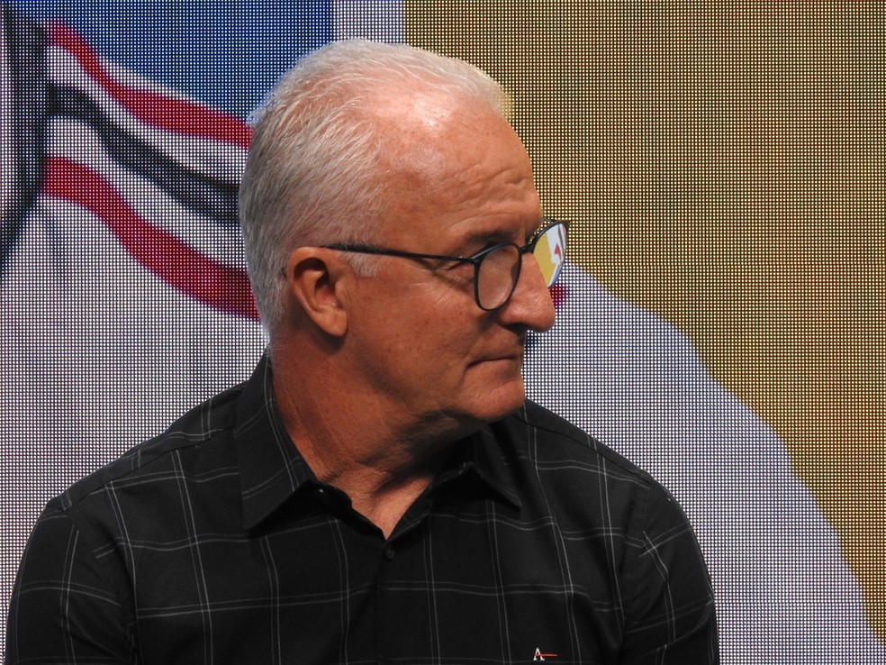 Dorival Júnior, técnico do São Paulo, no sorteio da final da Copa do Brasil — Foto: Fred Gomes