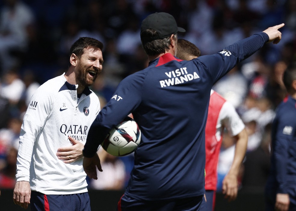Messi PSG treino aberto — Foto: Reuters