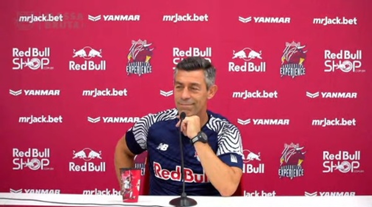 Pedro Caixinha elogia atletas que saíram do banco e dá créditos para o
