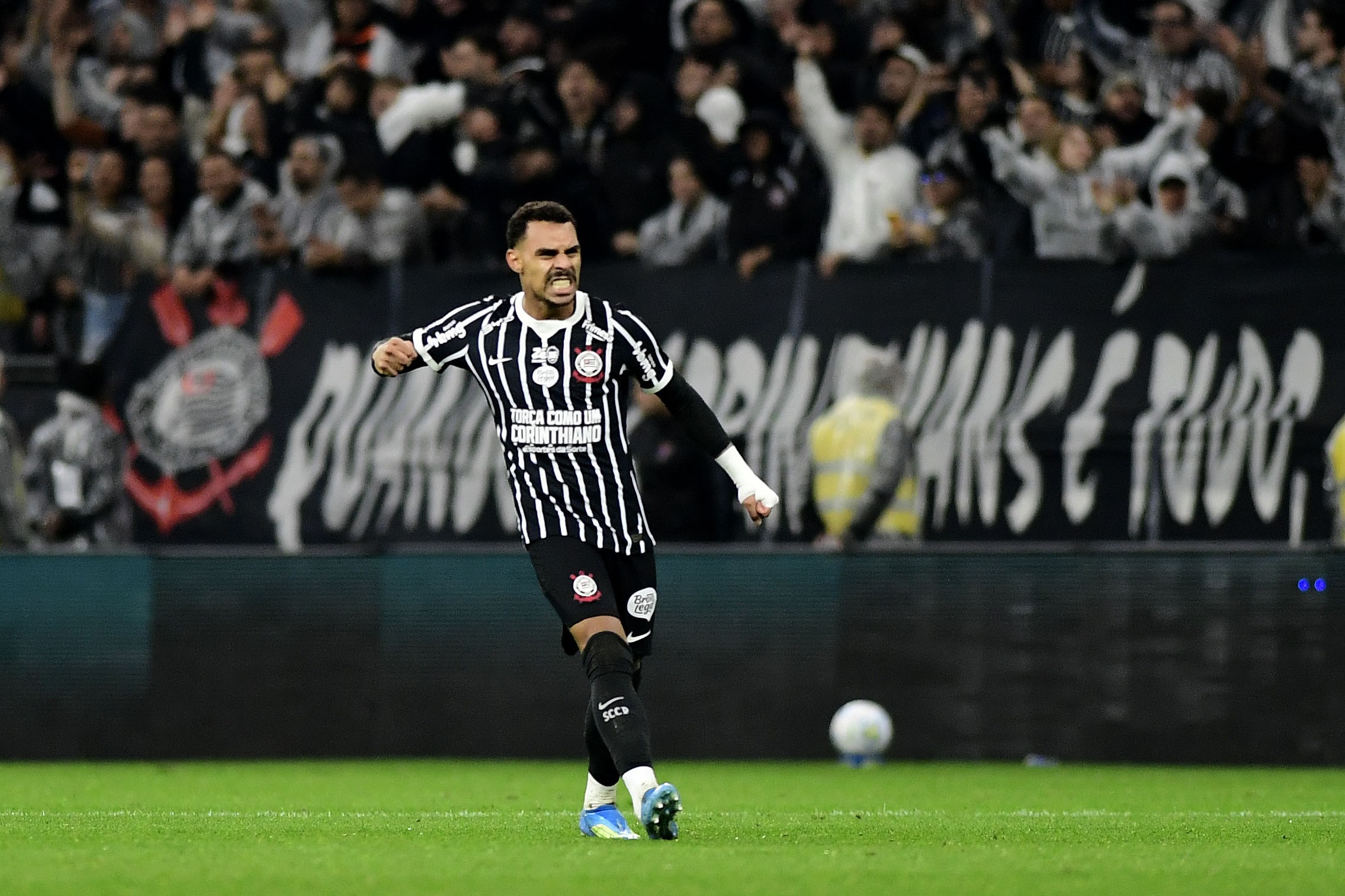 Cartola: quais defensores mais pontuam desde a Copa? Top 10 tem surpresas; veja