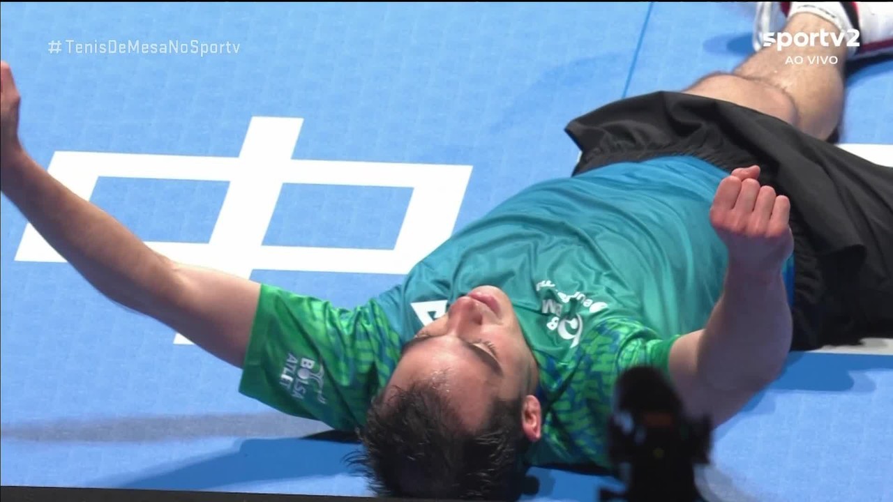 Veja o rali sensacional no ponto final de Hugo Calderano