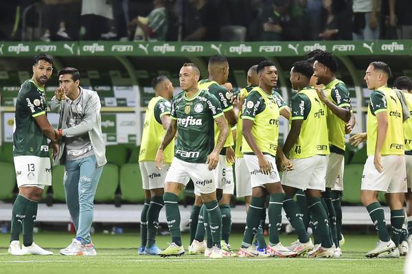 Atuações do Palmeiras: Piquerez e Breno Lopes brilham em show no Choque-Rei; dê suas notas
