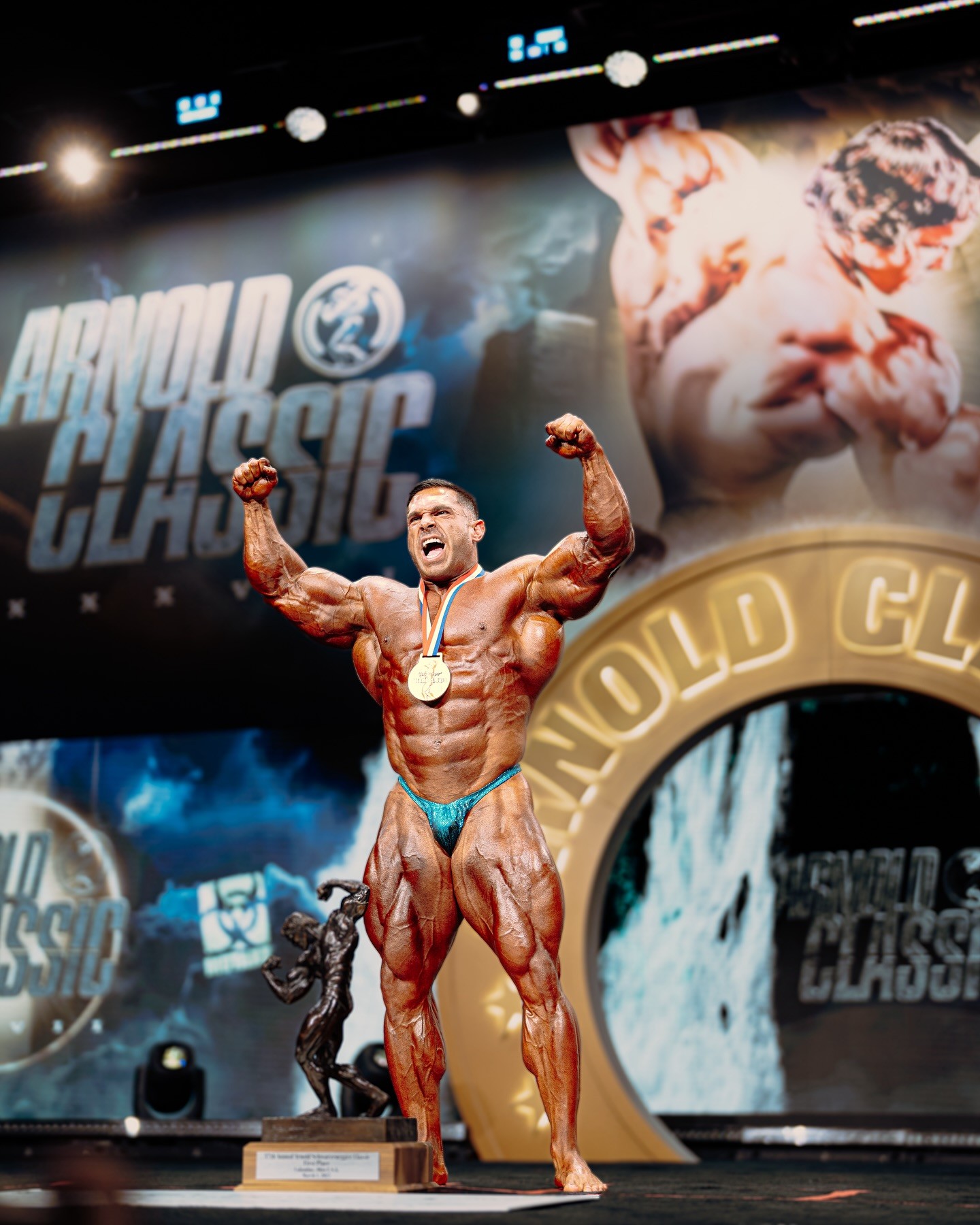 Derek Lunsford eyes historic bodybuilding triple crown at Mr. Olympia ...