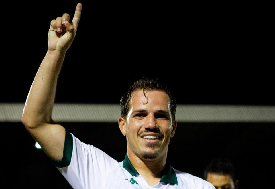 Atacante de 1,67m desencanta no Guarani com inédito gol de cabeça: "Zagueiros subestimam"