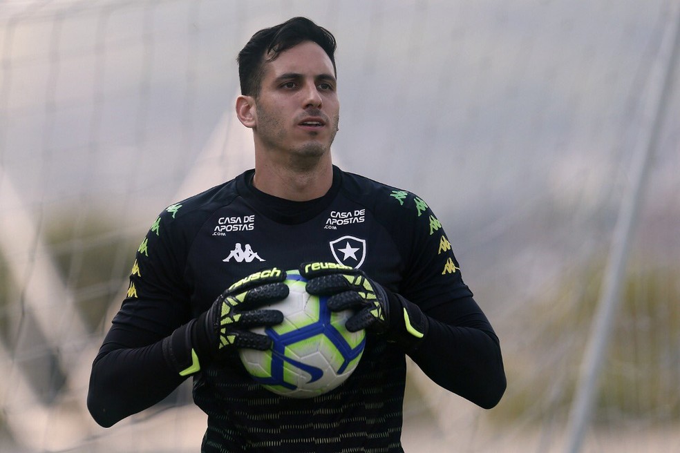 Botafogo: Gatito é o melhor nos pênaltis também no Brasileirão