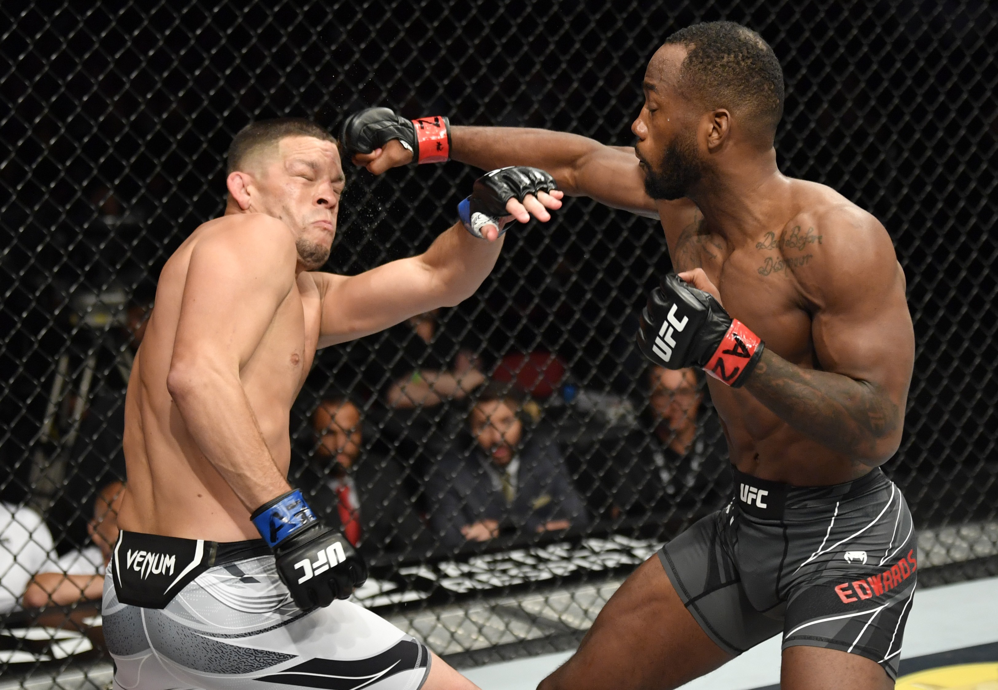 UFC 263: Brandon Moreno finaliza Deiveson Figueiredo e é o novo campeão ...