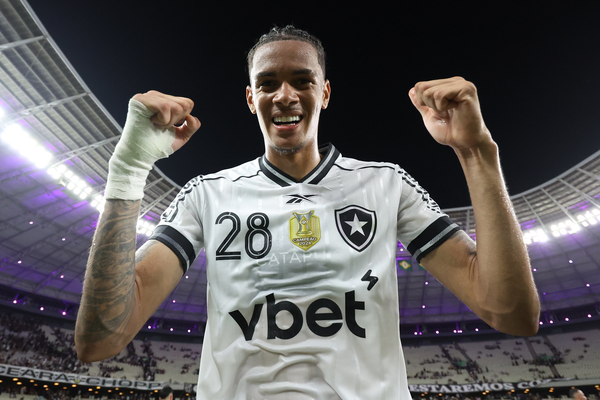 São Paulo rejeita pedida do Botafogo e busca alternativa por contratação de volante