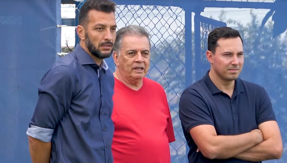 Edu Dracena, Paulo Pelaipe e Pedro Junio em treino do Cruzeiro — Foto: Reprodução/ Cruzeiro