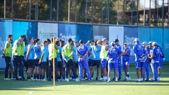 Grêmio discute plano para voltar aos treinos, mas mantém postura a favor da paralisação do Brasileirão