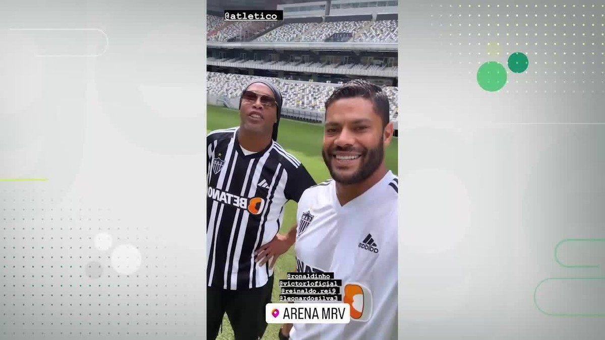 Lendas do Atlético-MG tem tabela de Ronaldinho e Reinaldo, gol de
