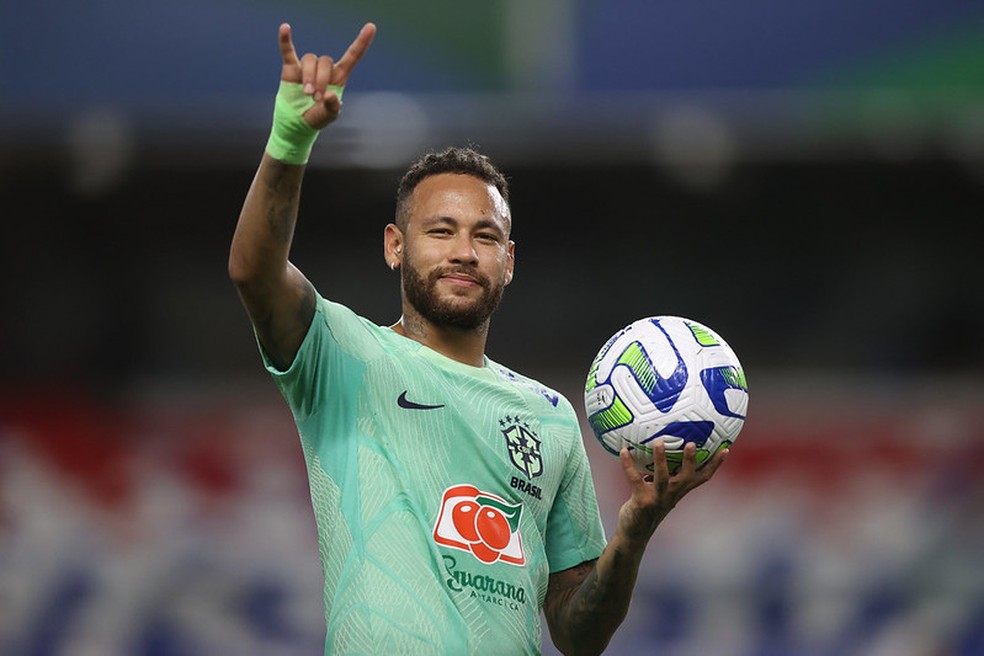 Neymar diz que jogar futebol é como andar de bicicleta e admite: "Não estou  100% fisicamente" | seleção brasileira | ge