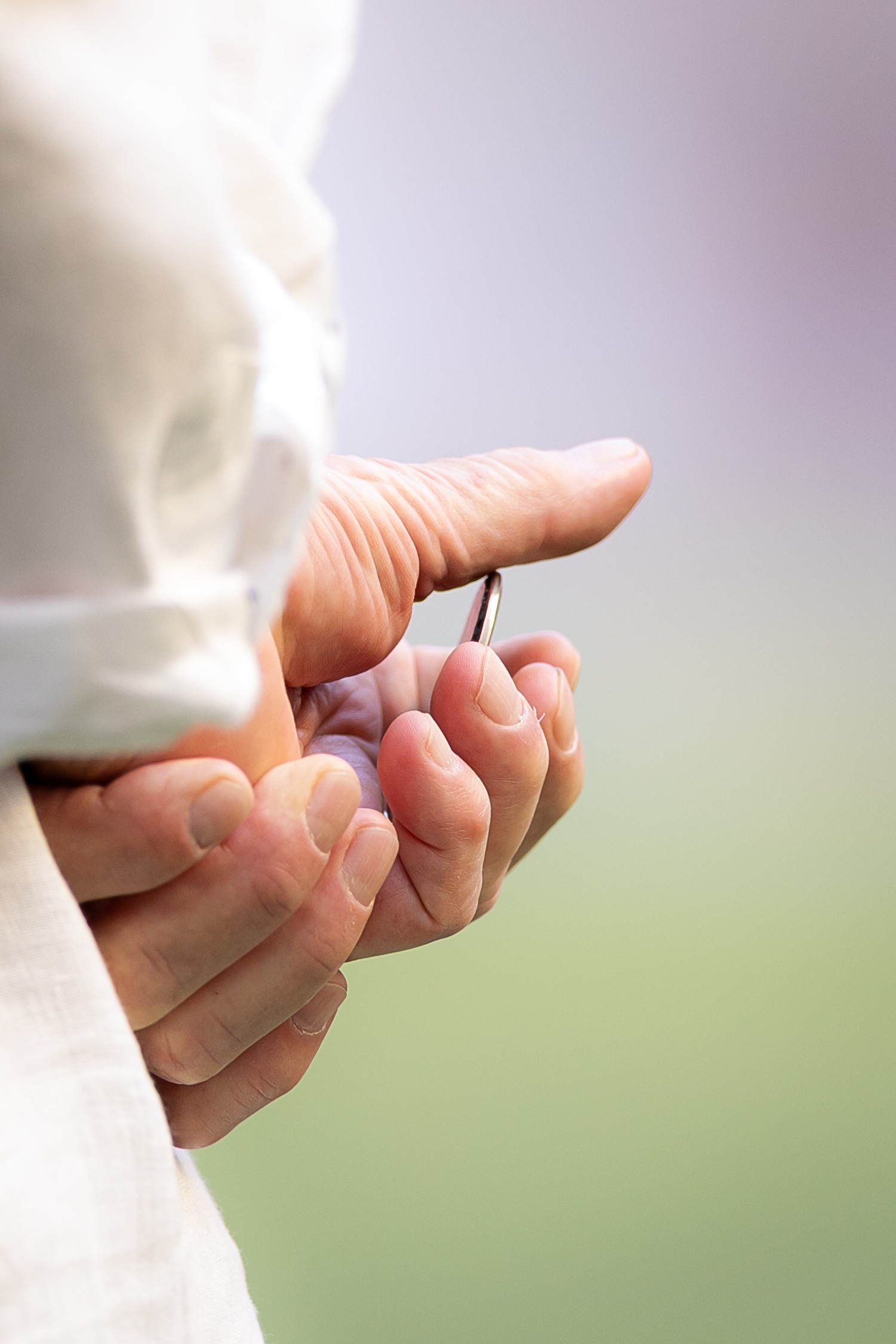 Camisa branca e medalha: o misticismo de Abel Braga para salvar Inter | Ge