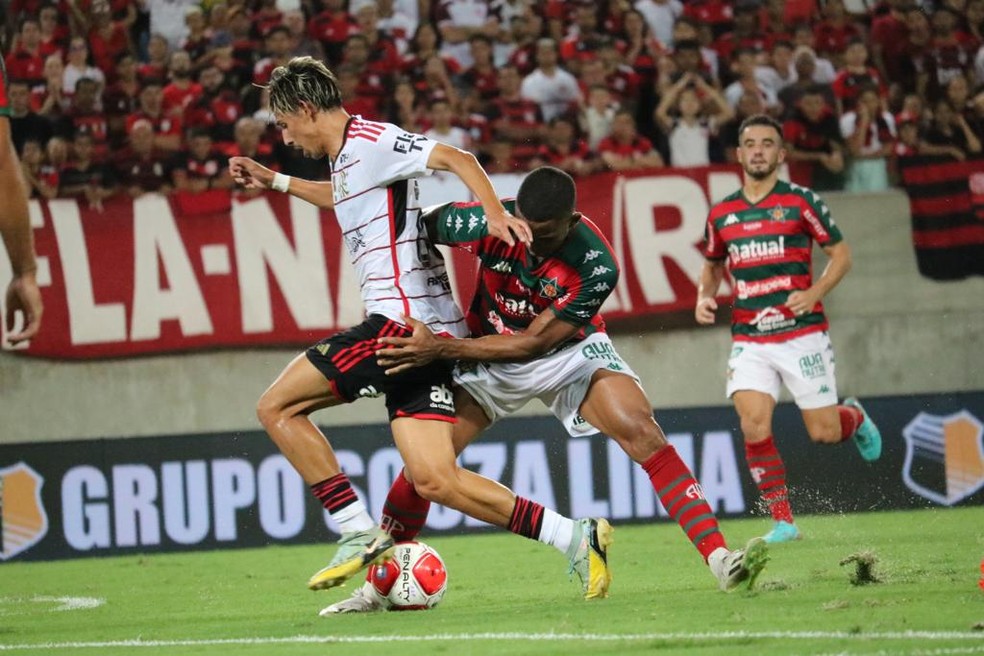 Werton em Portuguesa x Flamengo — Foto: Augusto Gomes