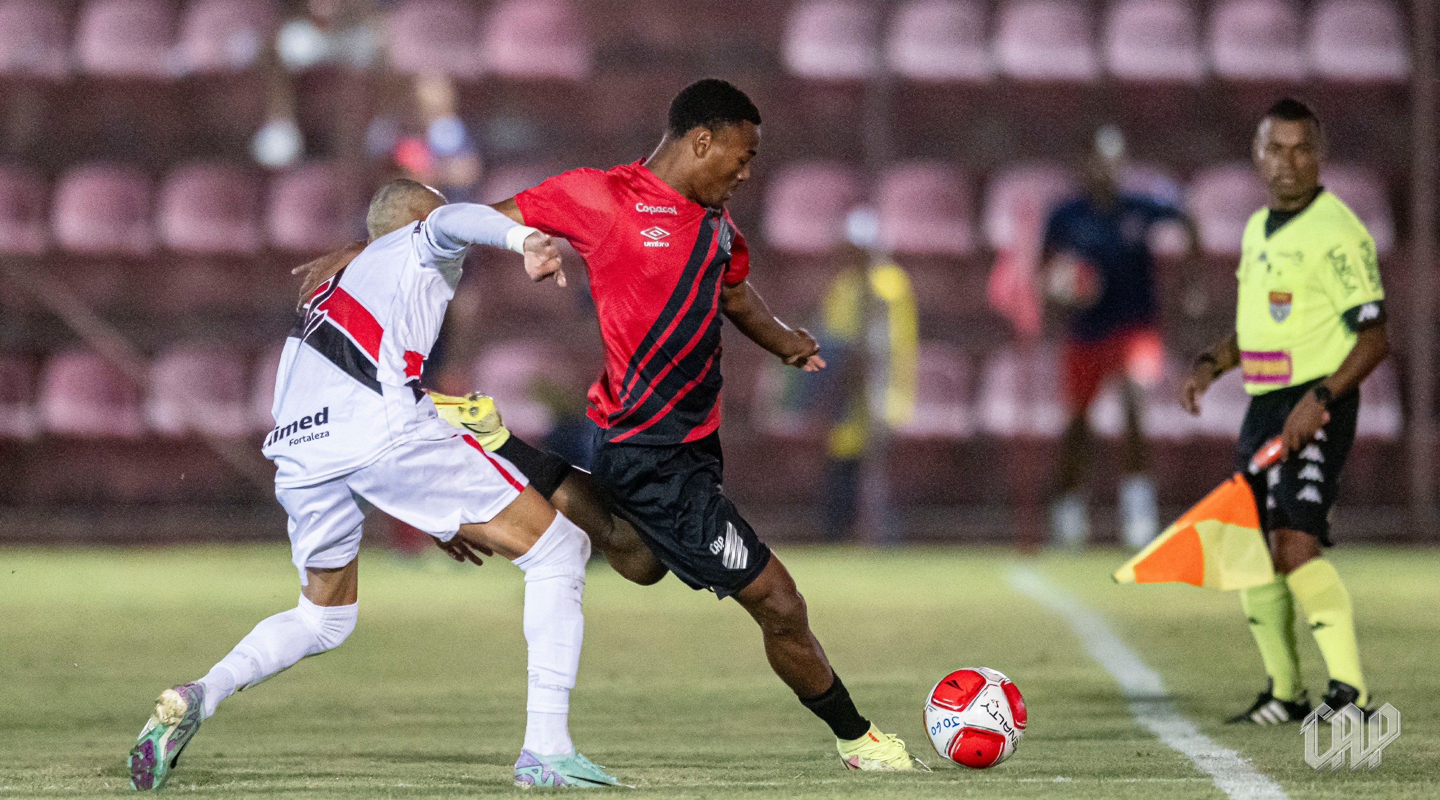 Athletico cede empate no fim na estreia da Copinha