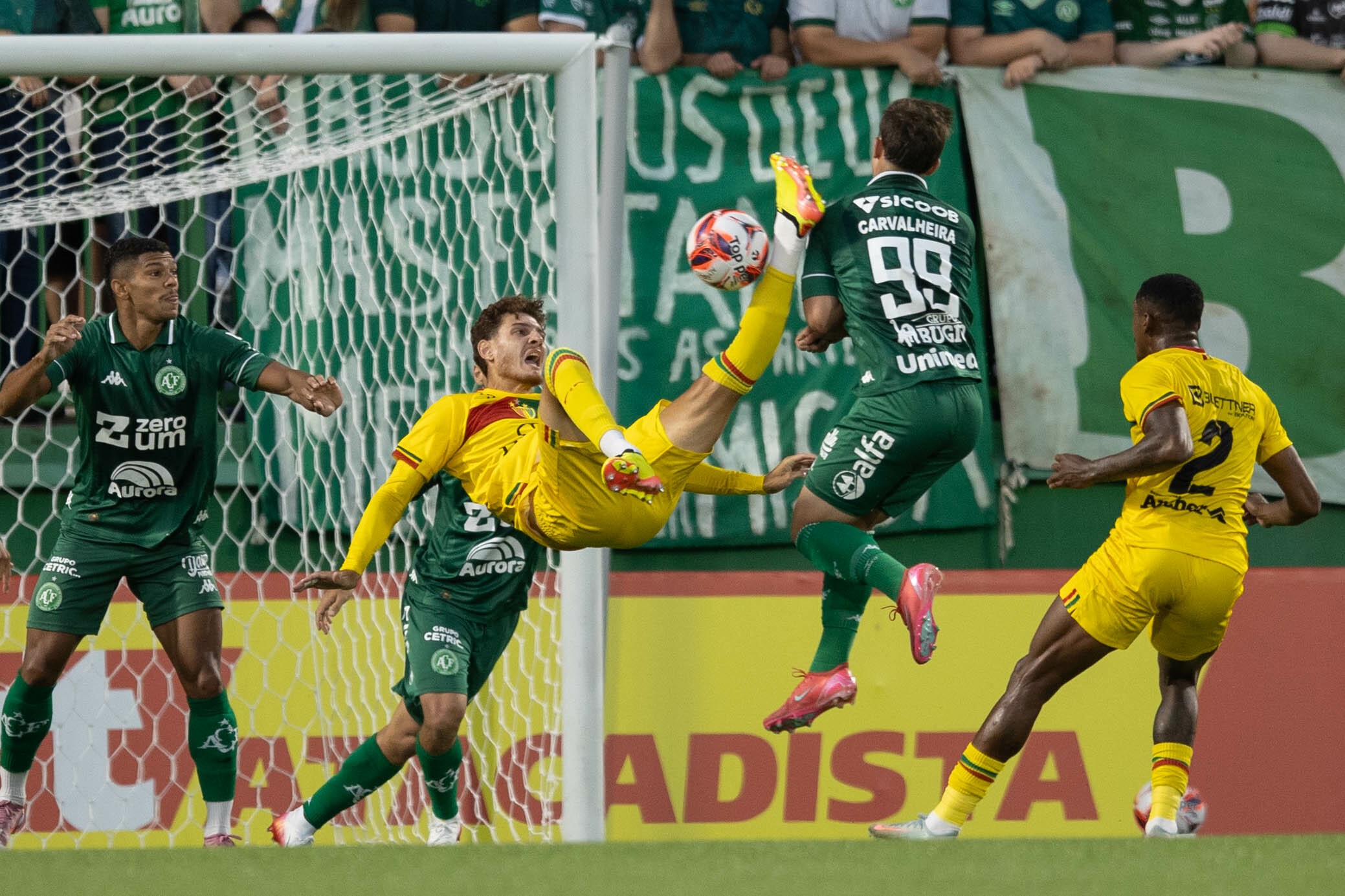 Como foi o primeiro jogo oficial de um time da Série A em 2026 | Ge