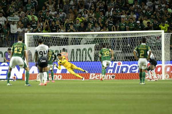 Corinthians corrige rota no intervalo e lucra com empate em Dérbi.