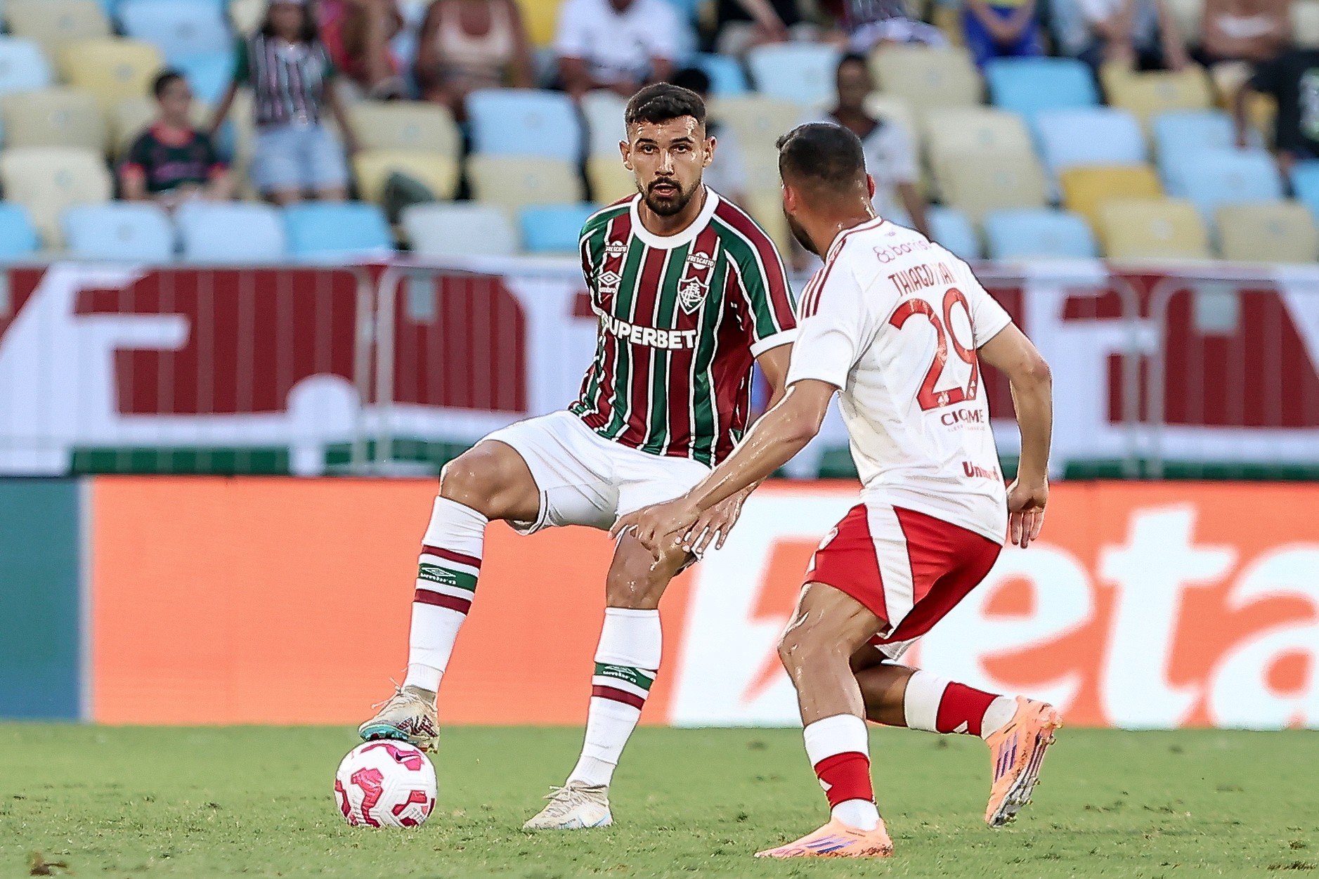 Ignácio sofre fratura na mão e desfalca o Fluminense contra o Mirassol