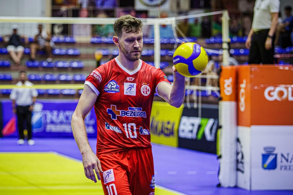 Cristian Poglajen estreou com vitória pelo Natal/América — Foto: Gabriel Leite