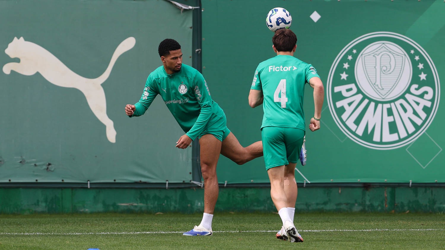 Palmeiras inicia preparativos para Dérbi decisivo ainda sem Bruno Fuchs e Murilo 