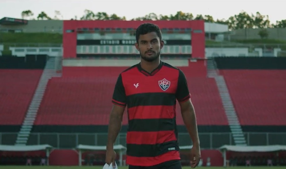 Uniforme do Vitória 2022 fornecido pela Volt