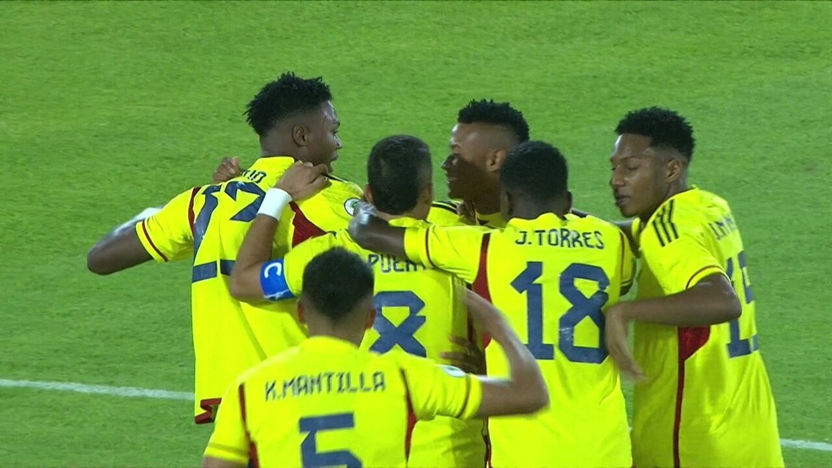 Equador e Colômbia fizeram de tudo para o gol sair, mas o placar