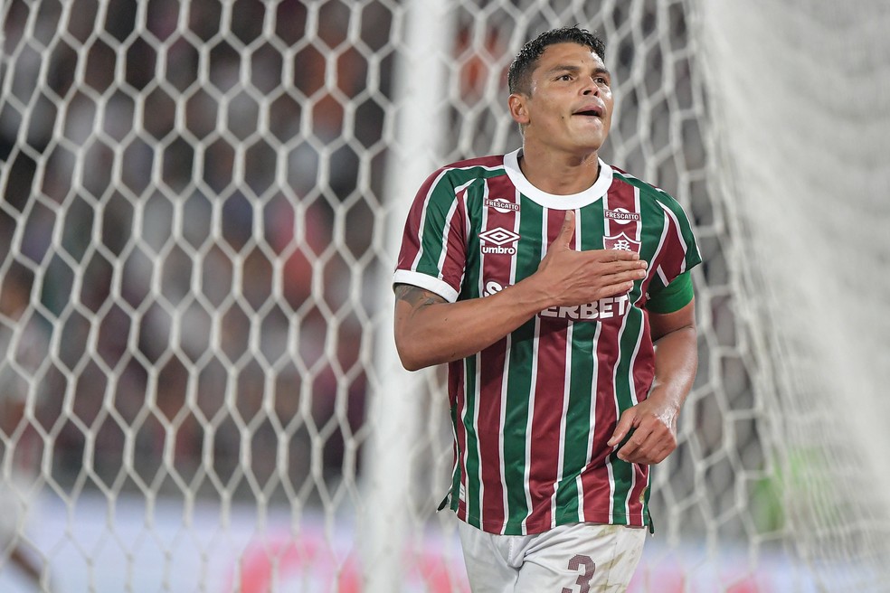 Fluminense é o único time vivo em três competições em 2025