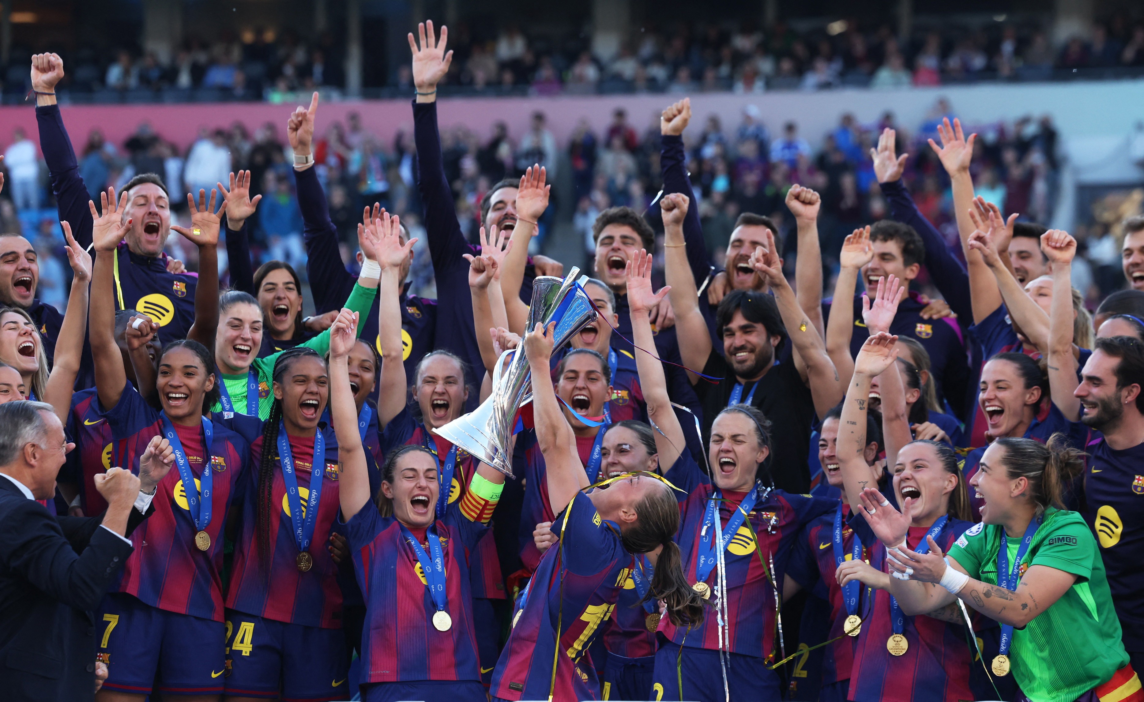 Barcelona goleia Lyon e conquista o tetra da Champions League Feminina