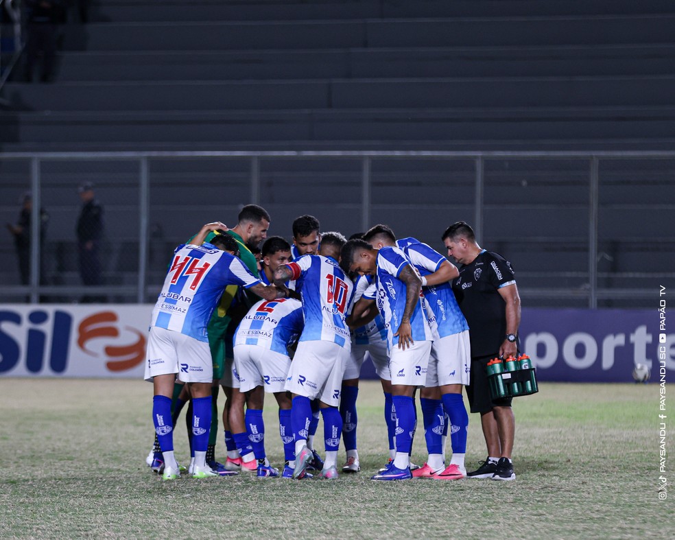 Paysandu perfilado antes de jogo contra o Amazonas pela 15ª rodada da Série C — Foto: Jorge Luís Totti/Paysandu