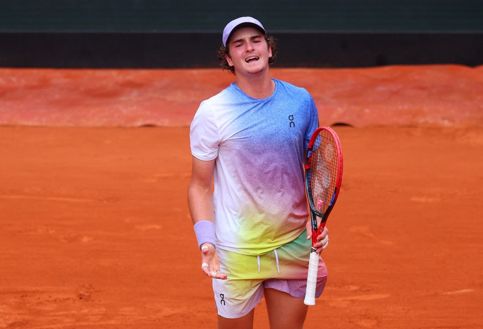 João Fonseca x Draper pela terceira rodada de Roland Garros — Foto: Reuters