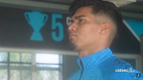 Arezo: reforço do Grêmio atrai interesse de Palmeiras e Flamengo.