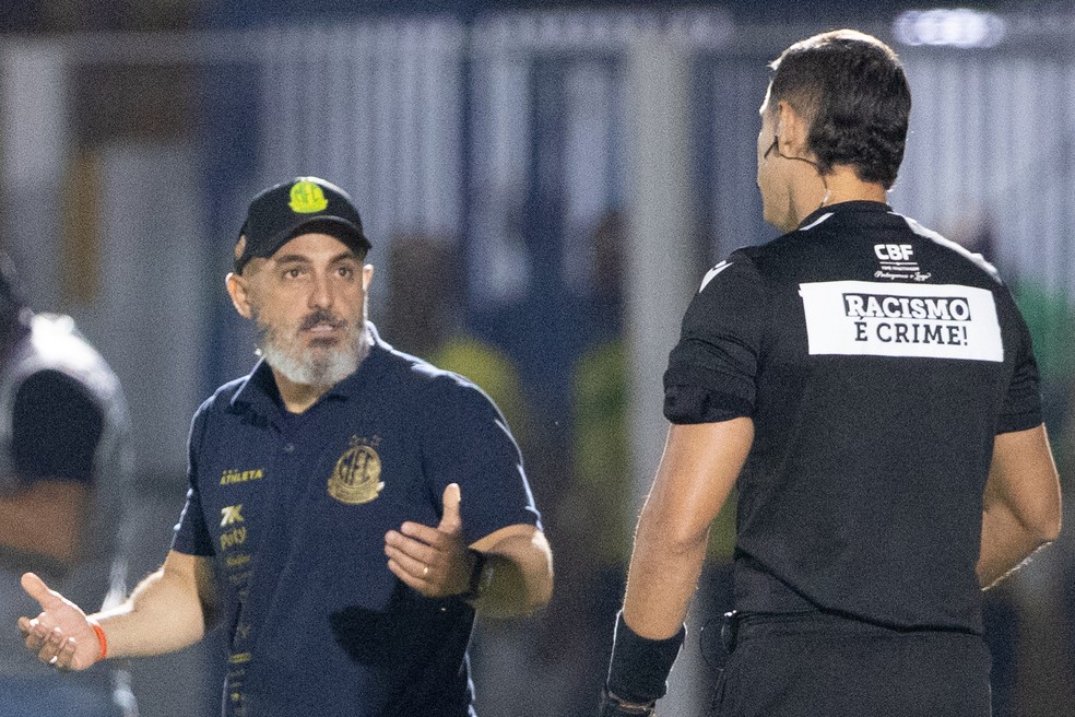 Rafael Guanaes em jogo do Mirassol contra o Cruzeiro no Brasileirão