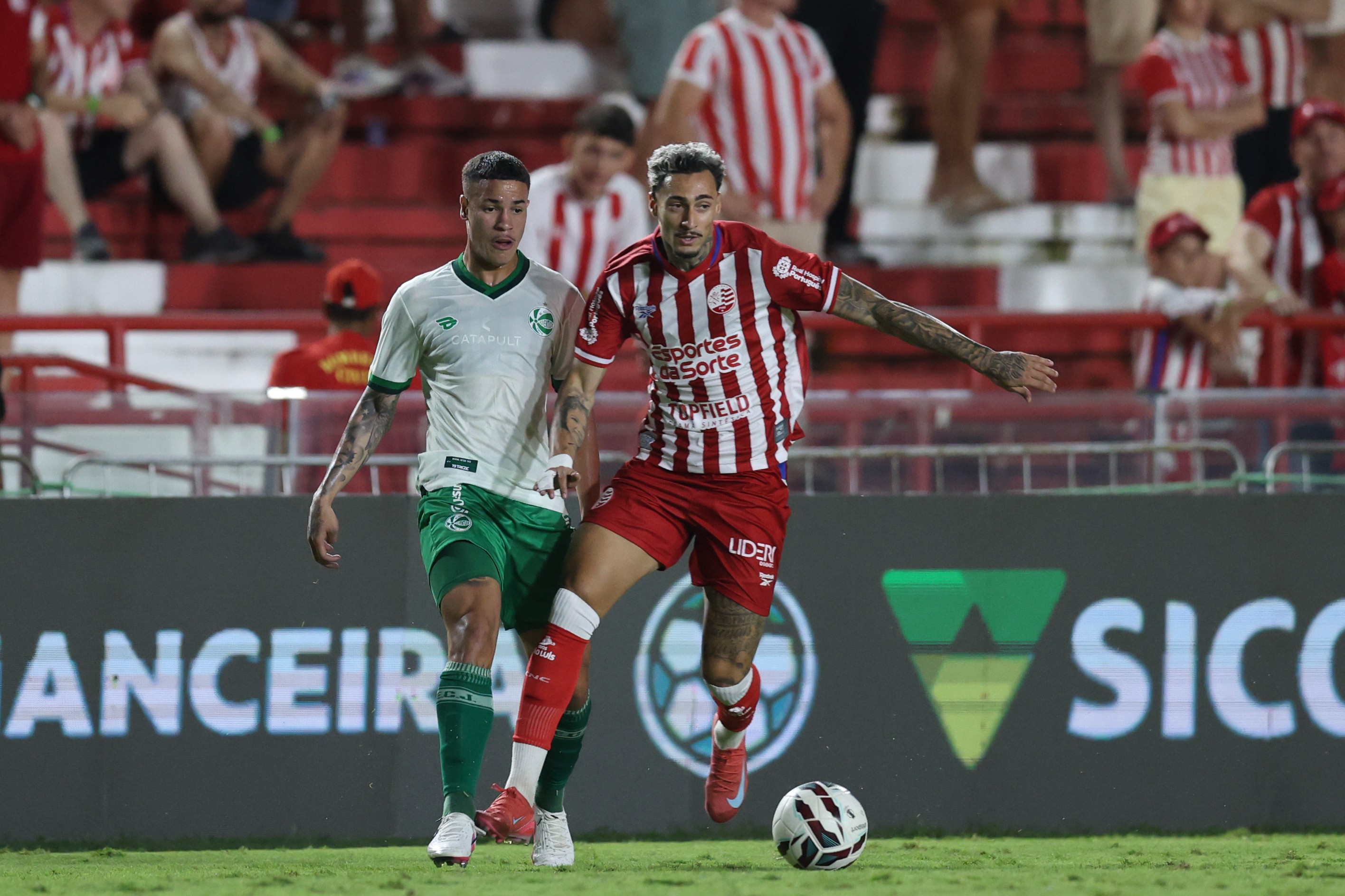 Atuações: Victor Andrade cria, mas não resolve ataque do Náutico; Derek é o pior