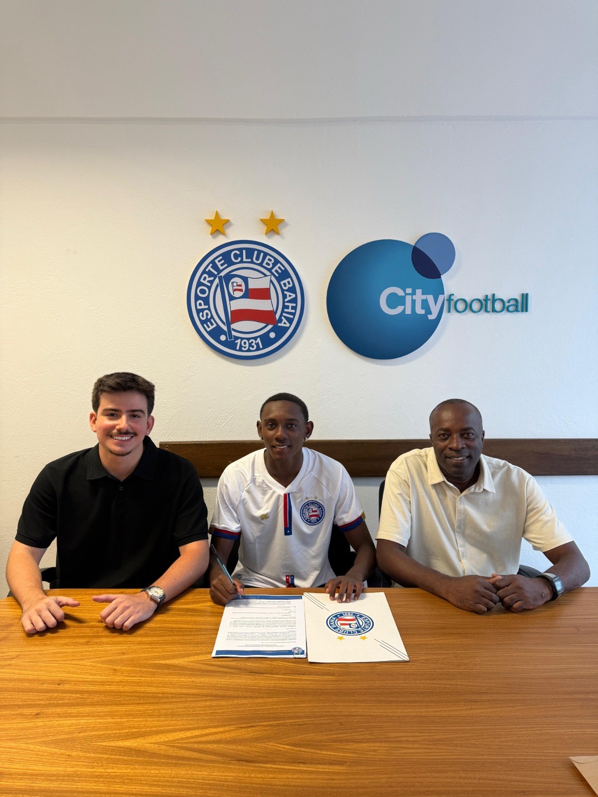 Flamengo Anuncia Andrew Nathan como Novo Talento para a Base
