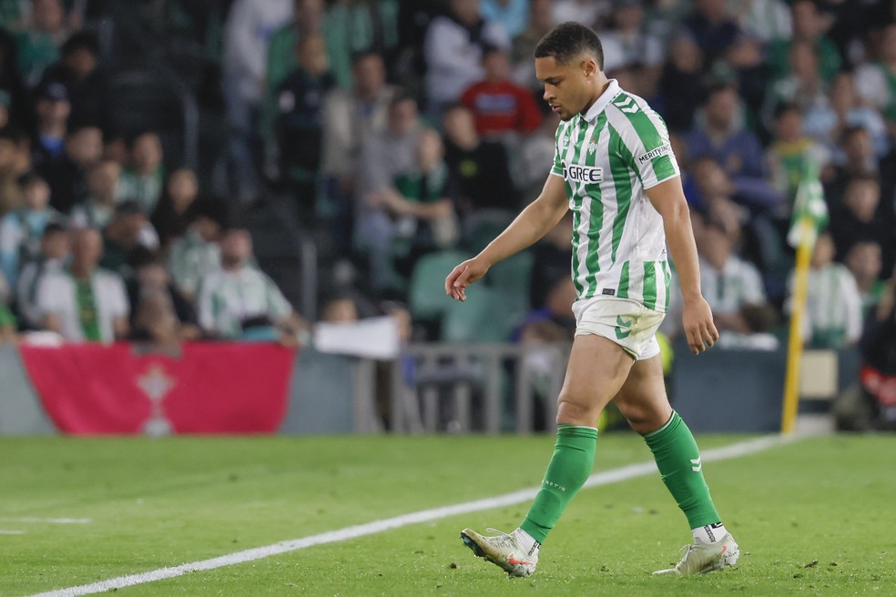 Palmeiras suspende operação para contratar Vitor Roque