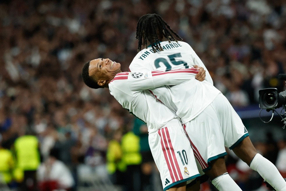 Yan Diomande vive grande fase e é o provável substituto de Vini jr contra o Barcelona — Foto: OSCAR DEL POZO