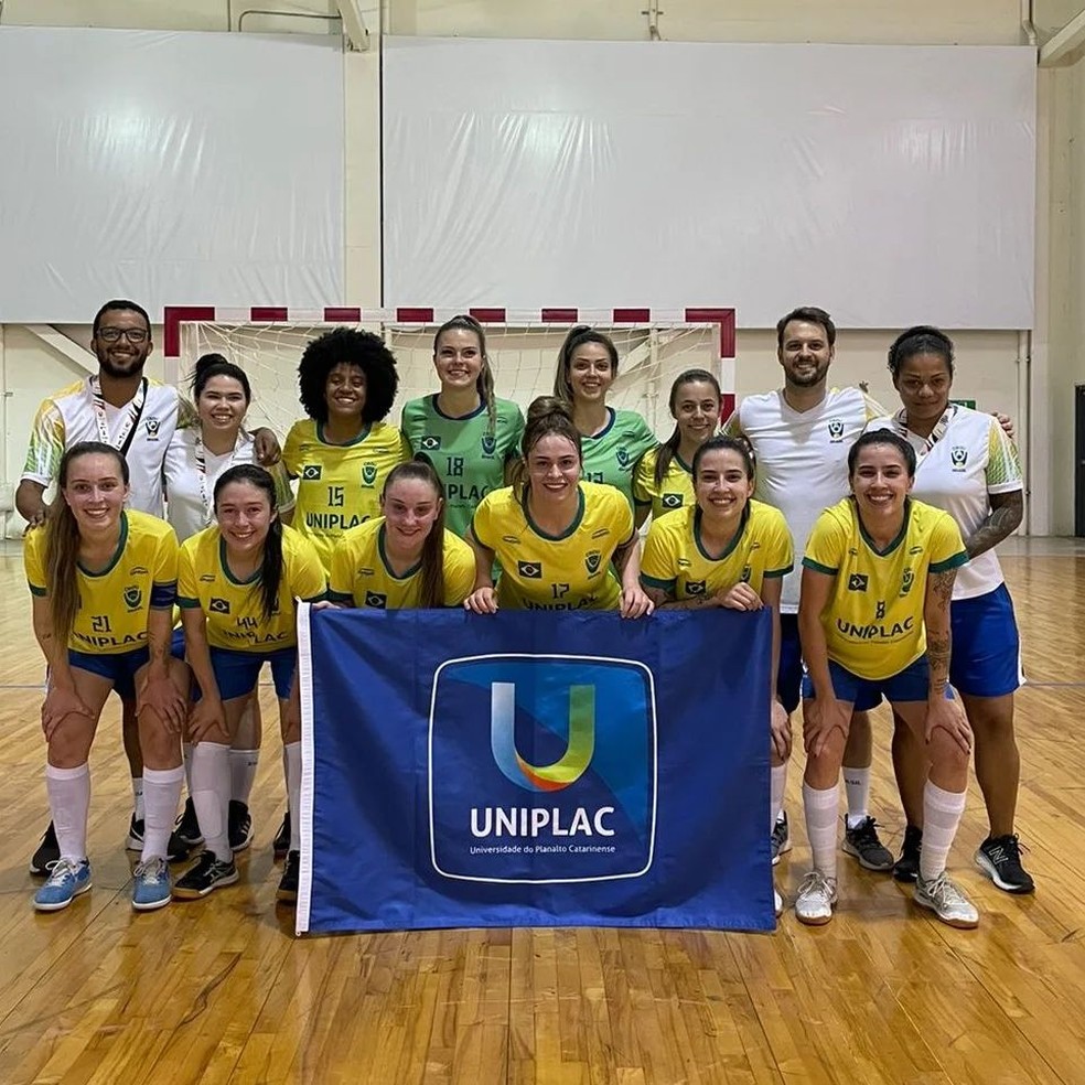 Atleta do Londrina Futsal é convocada para integrar a Seleção Brasileira de  Futsal - Blog Londrina