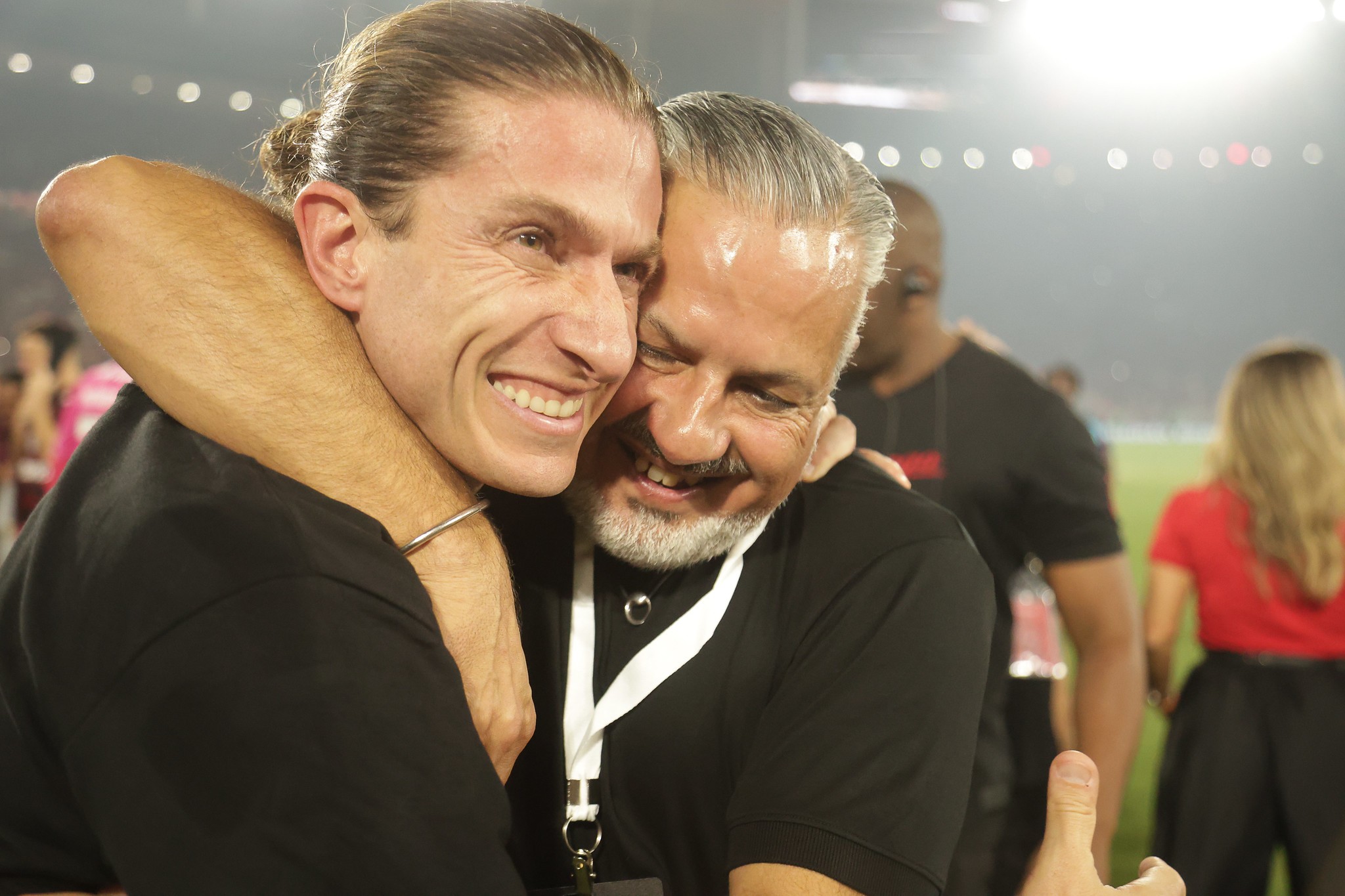 Filipe Luís e sua saída do Flamengo: Boto analisa a intensidade emocional do futebol brasileiro em comparação ao europeu