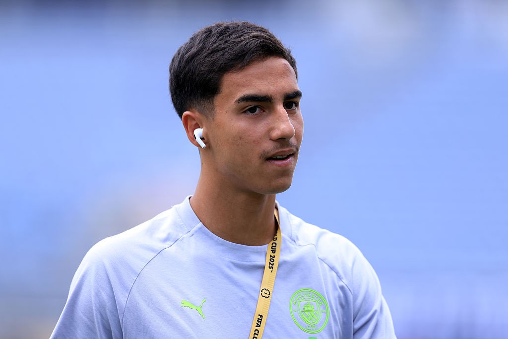 Vitor Reis será emprestado pelo Manchester City ao Girona