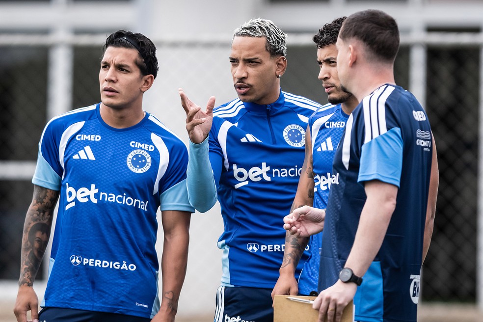 Matheus Pereira em treino de reapresentação no Cruzeiro — Foto: Gustavo Aleixo/Cruzeiro