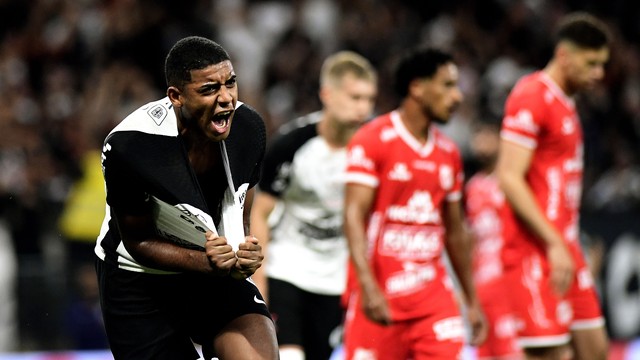 Gui Negão comemora gol do Corinthians contra o Capivariano