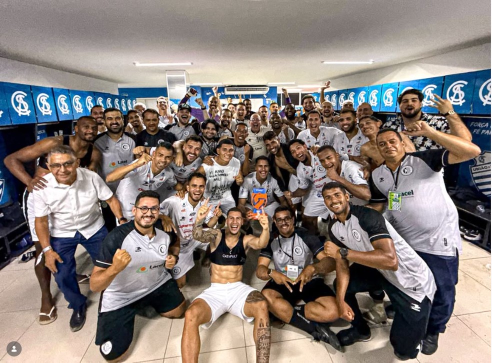 Jogadores do ASA comemoram vitória no Rei Pelé — Foto: ASCOM ASA