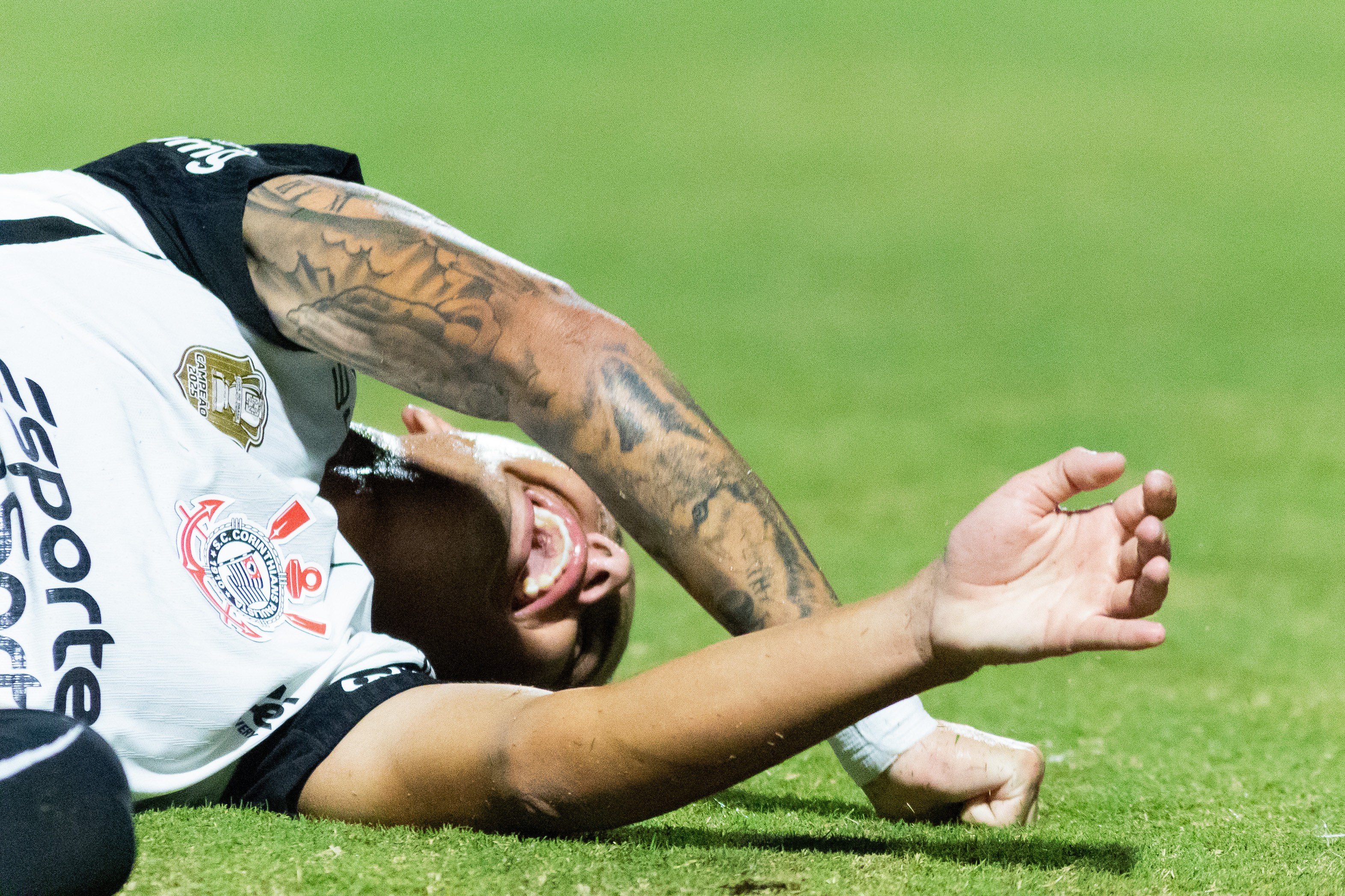 Kayke Injured in Debut: Corinthians Star Suffers Knee Injury vs Barra, Leaves Field in Tears — Copa do Brasil Concern Grows