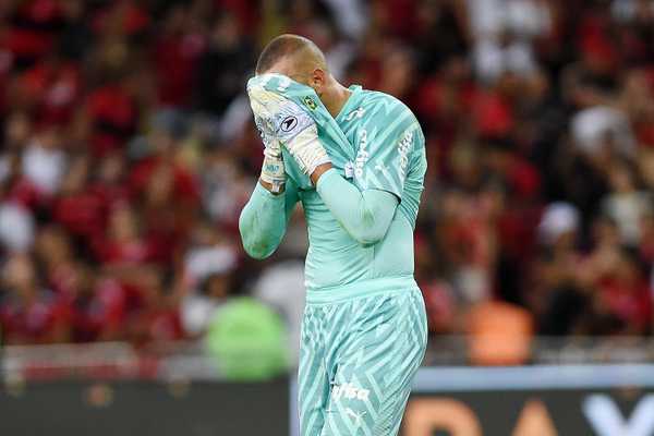 Weverton reconhece peri´odo complicado do Palmeiras após derrotas seguidas.