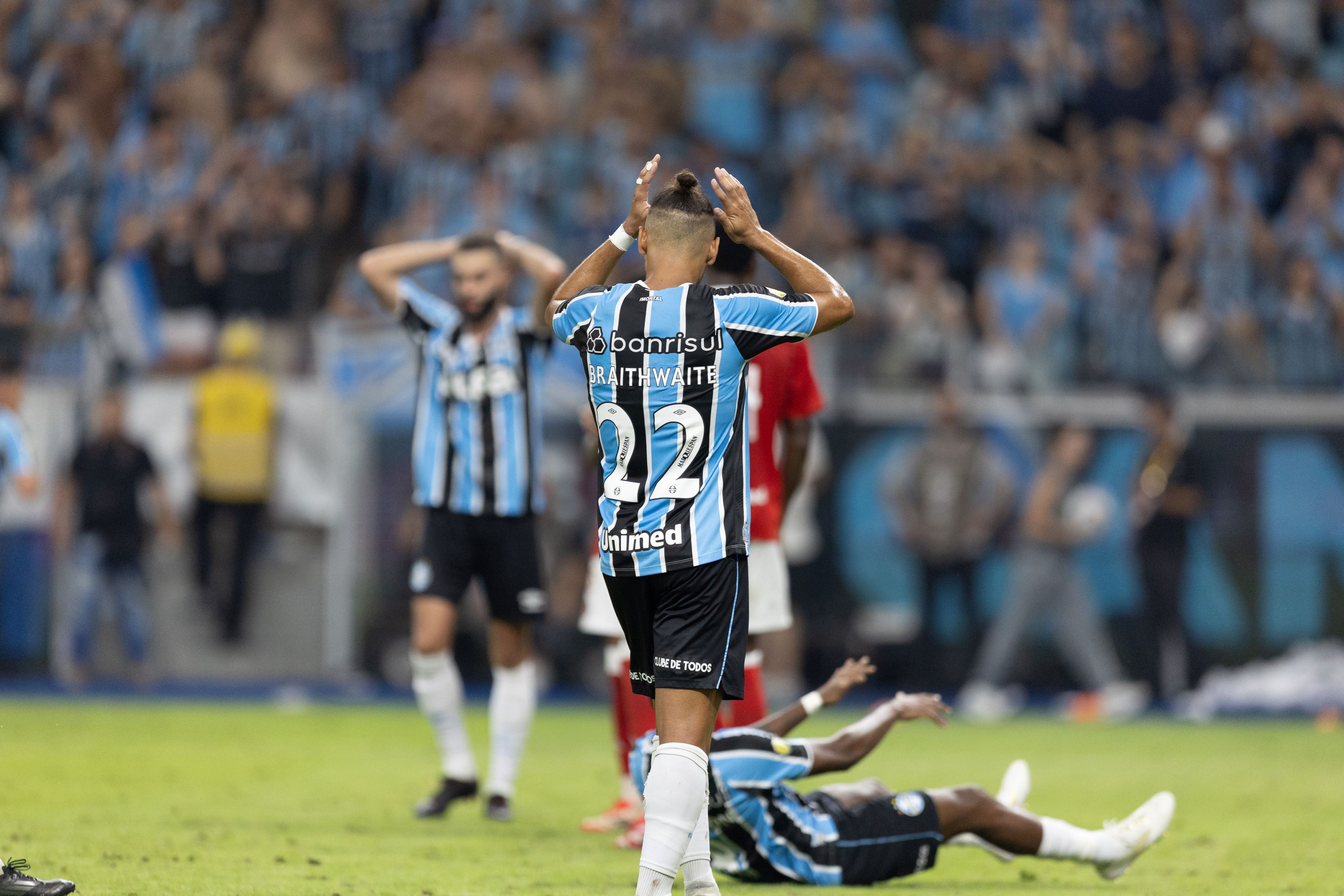 Grêmio encara derrota no Gre-Nal e mantém esperança na final do Gauchão