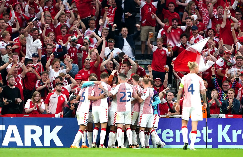 Portugal vence Islândia e fecha as Eliminatórias da Eurocopa de forma  invicta