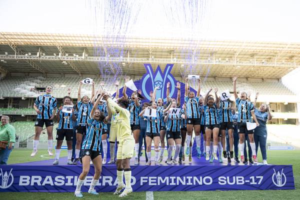 Grêmio vence o Flamengo nos pênaltis e é campeão do Brasileiro Feminino Sub-17